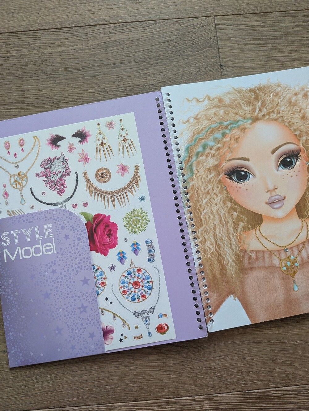 TopModel/ StyleModel Coloring Book- Includes Stickers. - Picture 3 of 4
